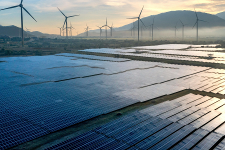 Solusi Mengelola Risiko Proyek Energi Surya untuk Investor dan EPC