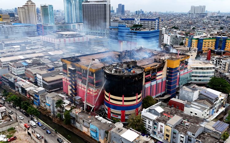  Menghitung Kerugian Kebakaran Glodok Plaza 2025: Peran Asuransi dalam Pemulihan Bisnis