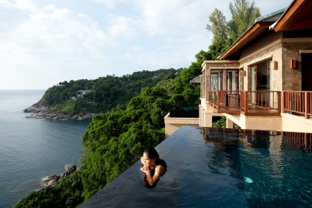 Cara Melindungi Resort dan Villa dari Risiko Alam: Strategi Mengurangi Kerugian Finansial