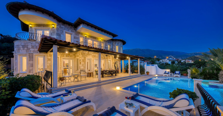 Panduan Lengkap Liability Insurance untuk Villa, Resort, dan Hotel di Indonesia