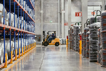 Berapa Kerugian Jika Gudang Industri Terbakar dengan Stok Rp50 Miliar