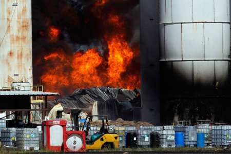 Ledakan di Pabrik Tokai Carbon, Borger Texas : Pelajaran Besar Manajemen Risiko Industri untuk Indonesia