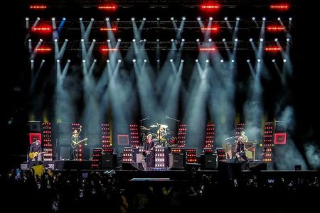 Konser Berakhir Ricuh: Siapa yang Menanggung Kerugiannya? Ketika Musik Berubah Menjadi Kekacauan