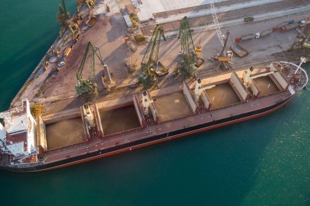 Marine Hull Insurance Saja Tidak Lagi Cukup: Menghadapi Risiko Kapal di Era Maritim Modern